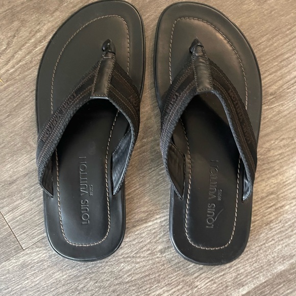 Louise Vuitton Sandals - Picture 4 of 6